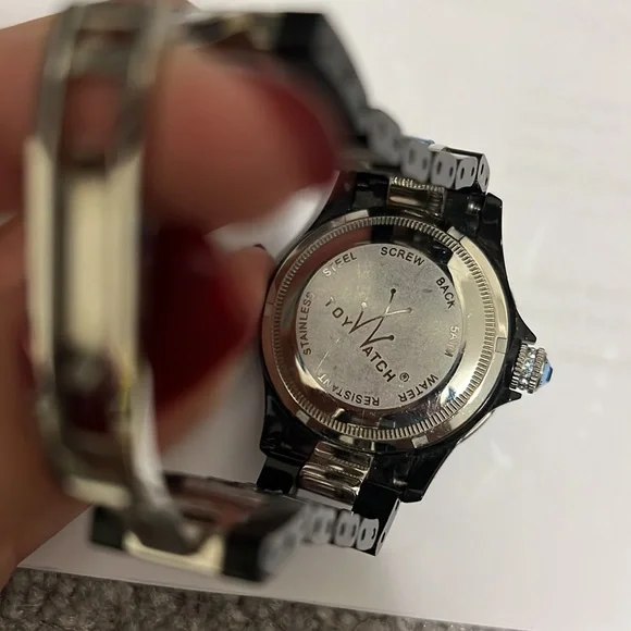 Toy Watch - Picture 2 of 6